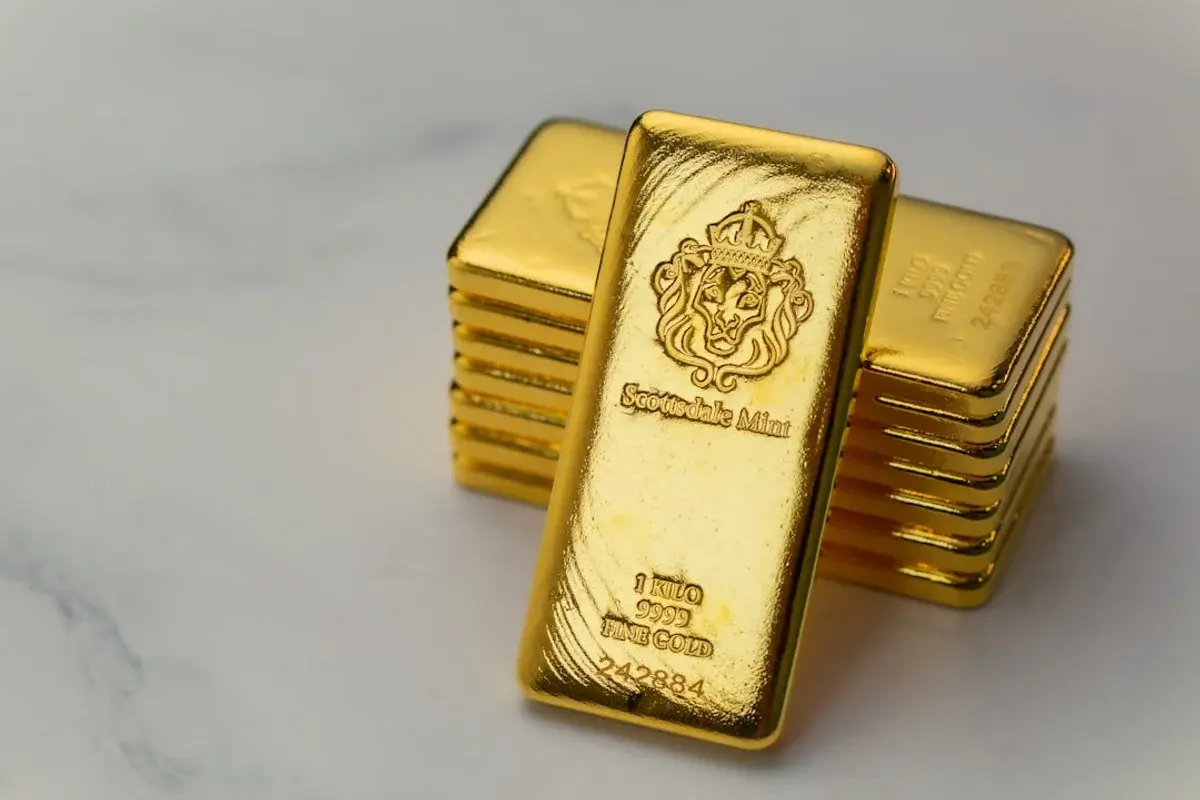 Gold & Silver Prices Rebound Sharply in February 2026 Amidst Global Shifts – FinScann Analysis