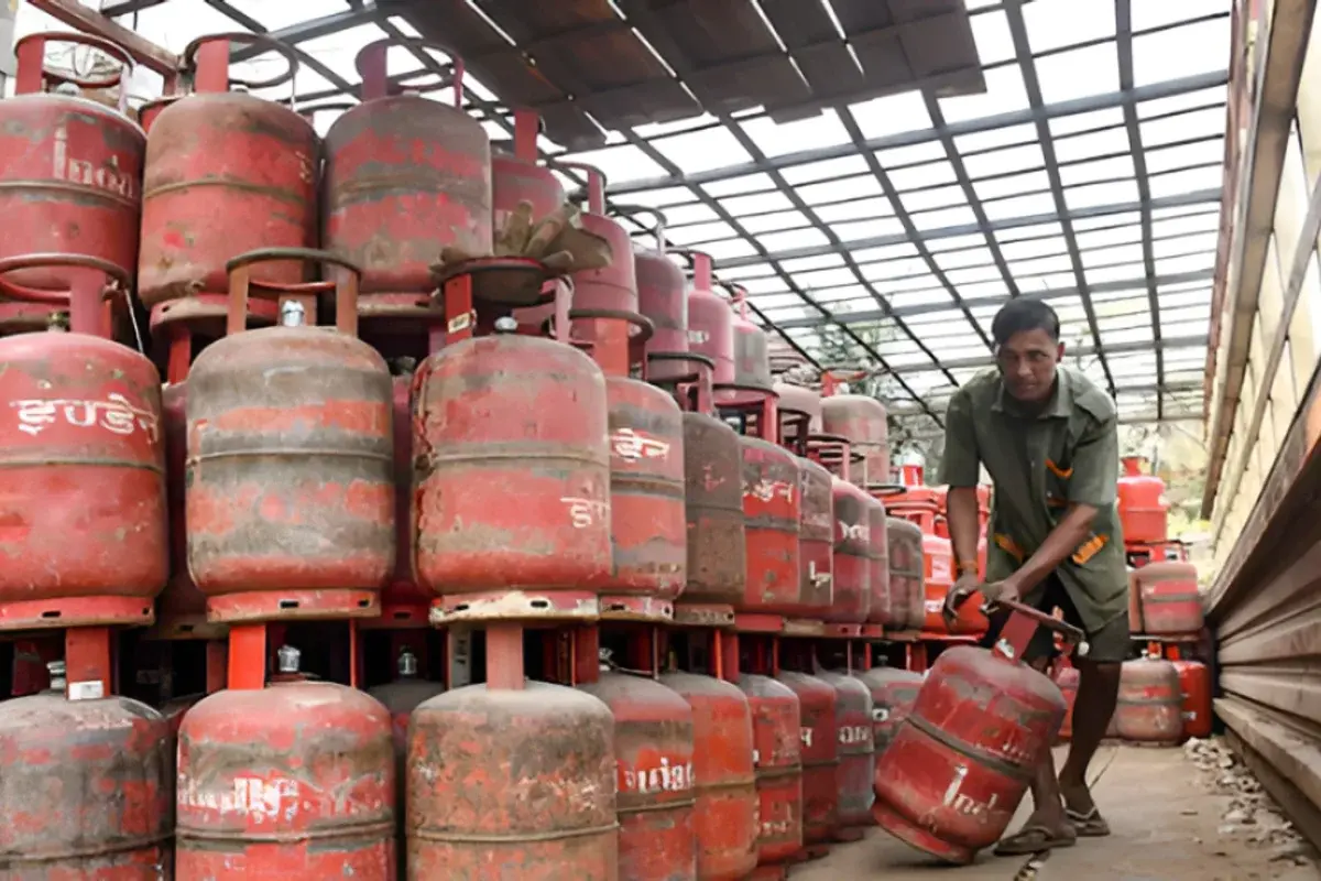 India's Soaring Gas Prices Amidst Iran War Turmoil